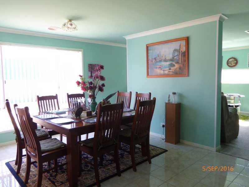 142 West Street, Gundagai NSW 2722