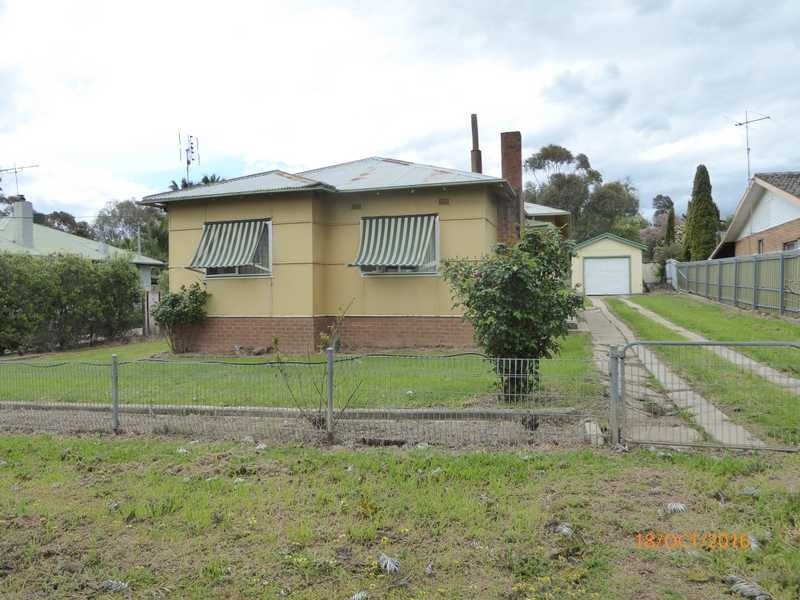 151 Hanley Street, Gundagai NSW 2722