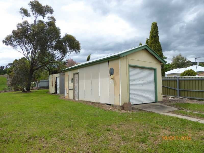 151 Hanley Street, Gundagai NSW 2722