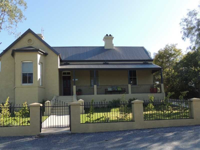 53 Punch Street, Gundagai NSW 2722
