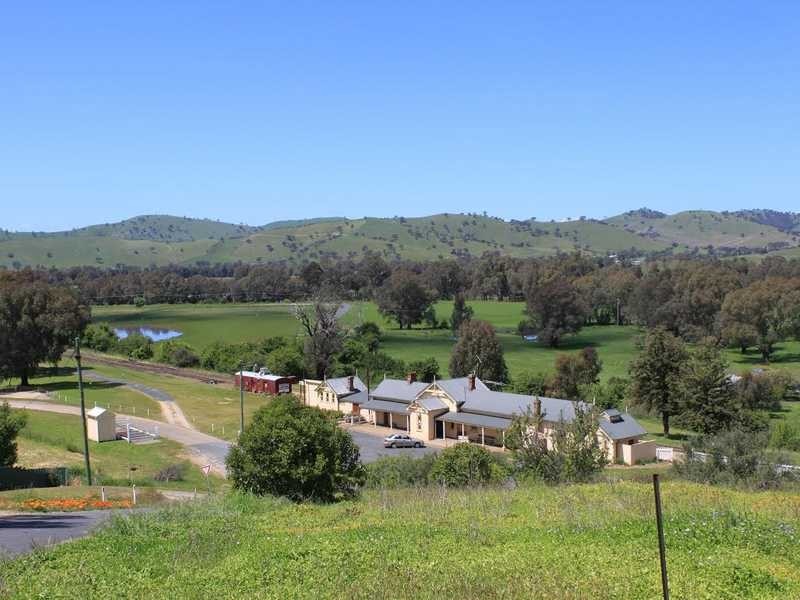 40 Punch Street, Gundagai NSW 2722