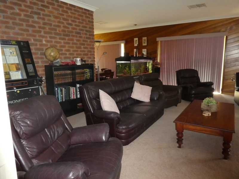 45 Mount Street, Gundagai NSW 2722