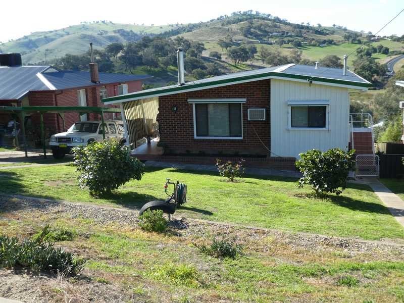 19 Francis Avenue, Gundagai NSW 2722