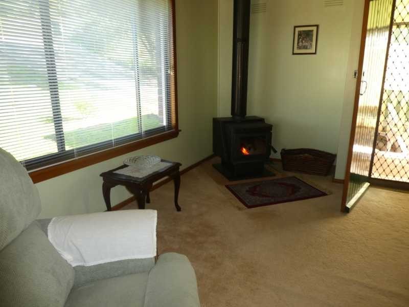 19 Francis Avenue, Gundagai NSW 2722