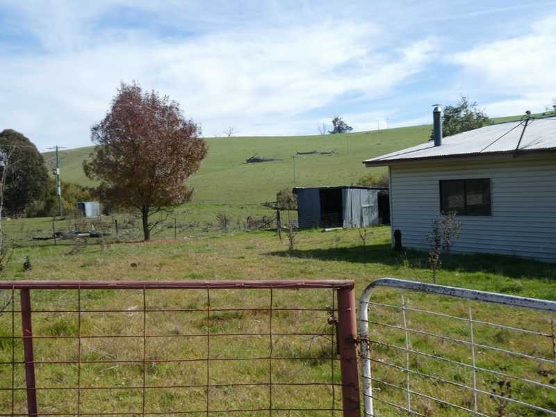 64 Redhill  Road, Adjungbilly NSW 2727