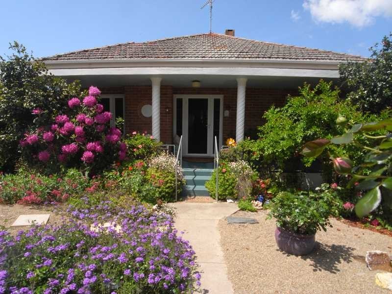 19 Virgil Street, Gundagai NSW 2722