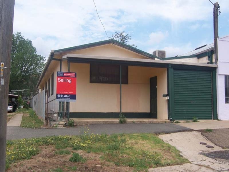 10 Mount Street, Gundagai NSW 2722