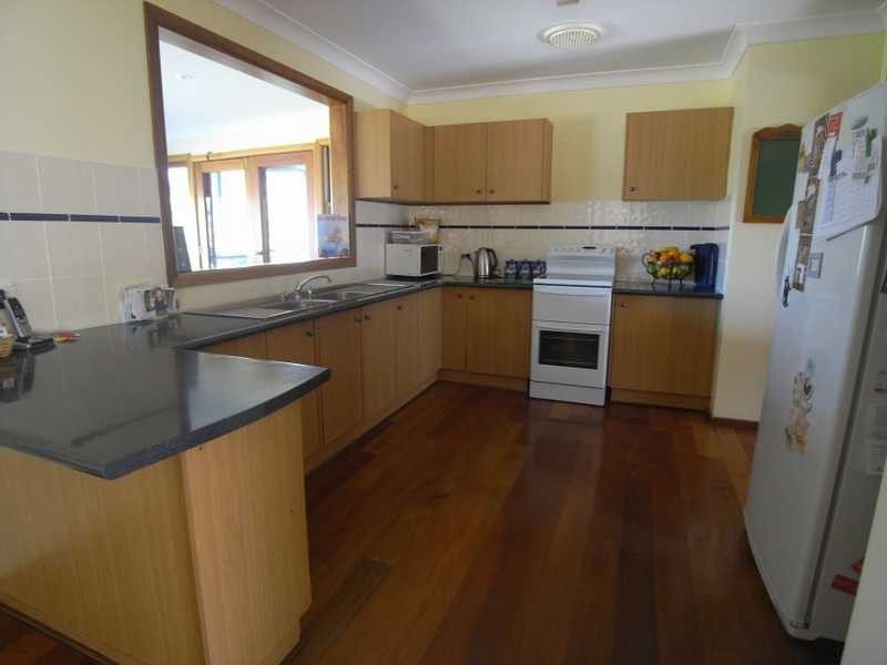 112 Hanley Street, Gundagai NSW 2722