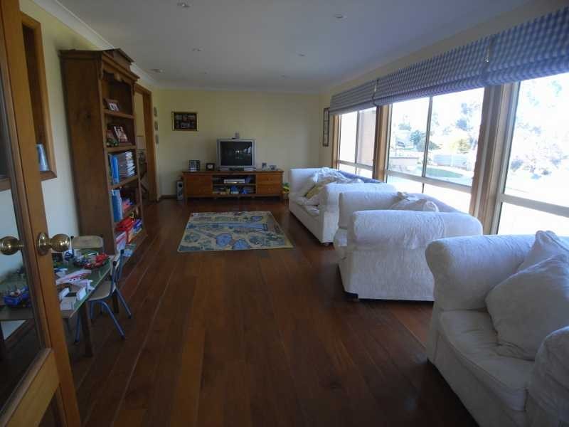 112 Hanley Street, Gundagai NSW 2722