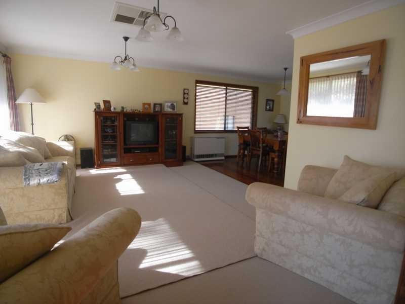 112 Hanley Street, Gundagai NSW 2722