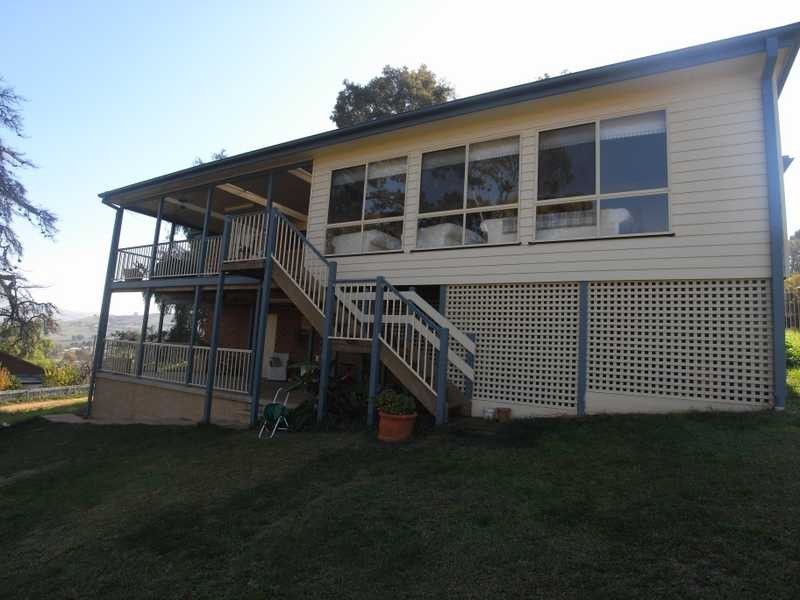 112 Hanley Street, Gundagai NSW 2722