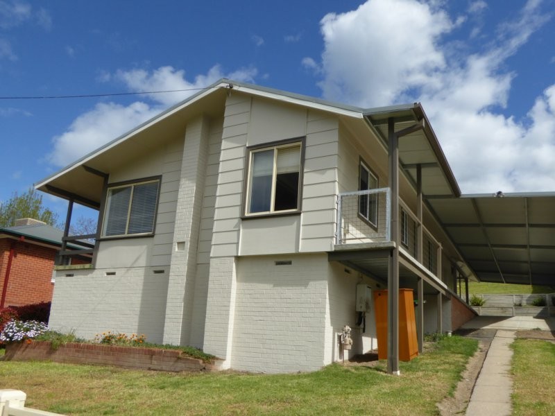 180 Punch Street, Gundagai NSW 2722