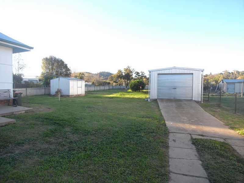 147 Punch Street, Gundagai NSW 2722
