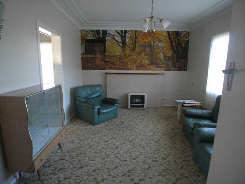 147 Punch Street, Gundagai NSW 2722