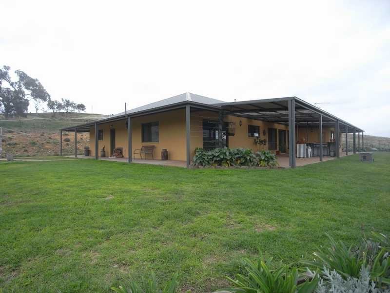 38 Happy Valley Road, Gundagai NSW 2722