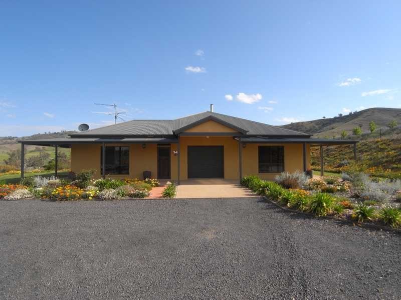 38 Happy Valley Road, Gundagai NSW 2722