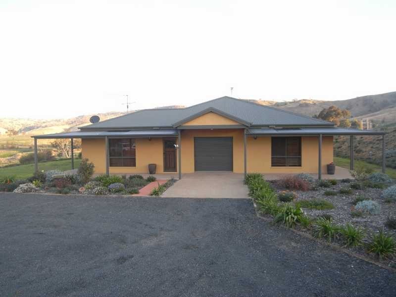 38 Happy Valley Road, Gundagai NSW 2722