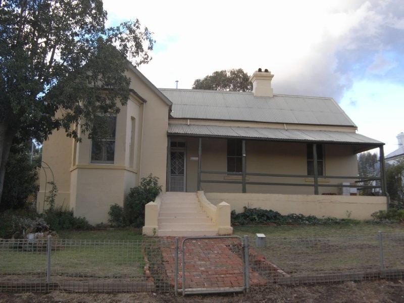 53 Punch Street, Gundagai NSW 2722