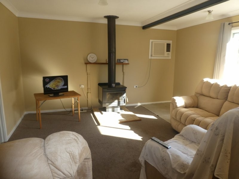 27 Virgil Street, Gundagai NSW 2722