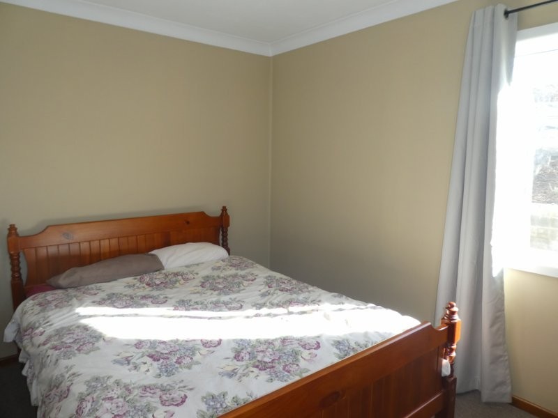 27 Virgil Street, Gundagai NSW 2722