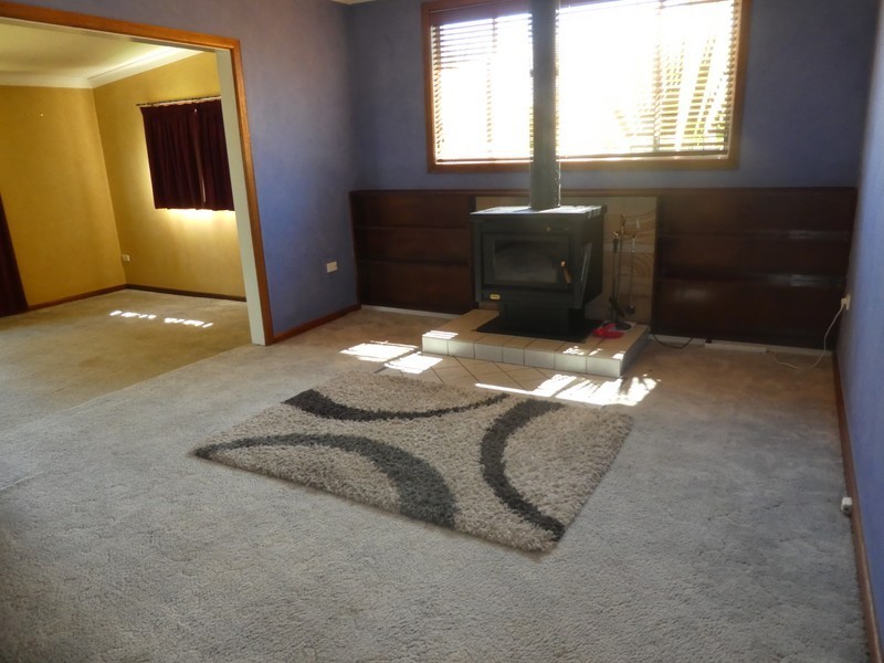 73 Eagle Street, Gundagai NSW 2722