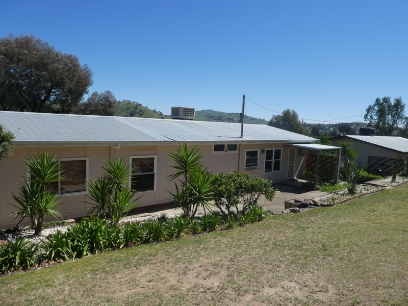 73 Eagle Street, Gundagai NSW 2722