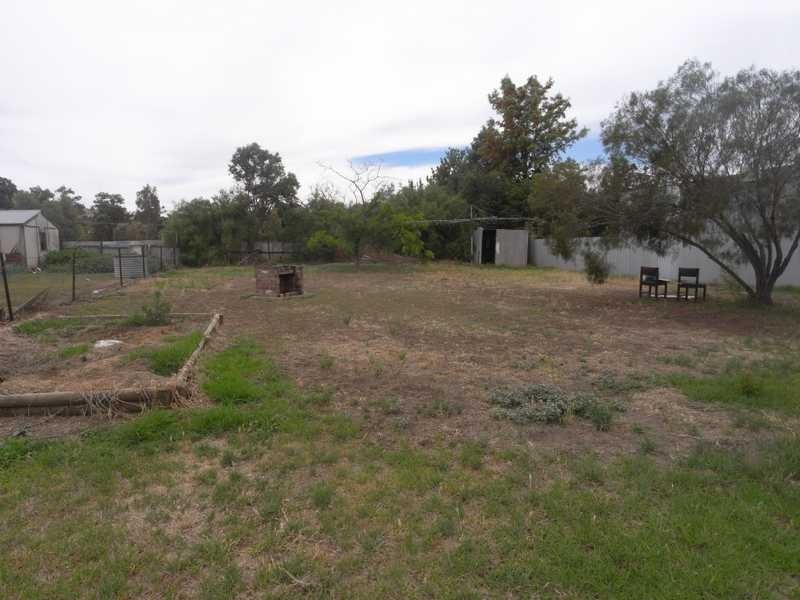 143 Punch Street, Gundagai NSW 2722