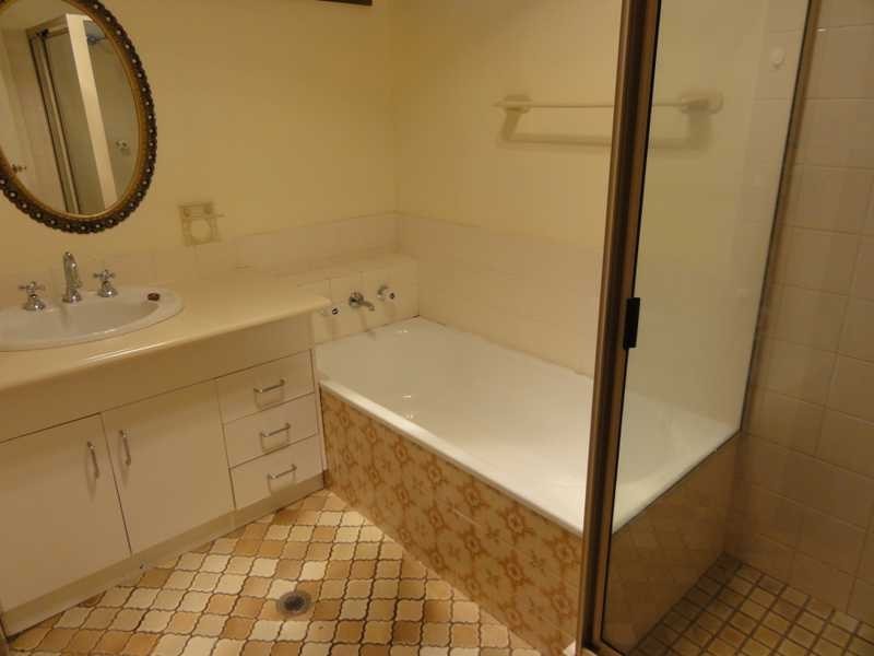 114 William Street, Gundagai NSW 2722