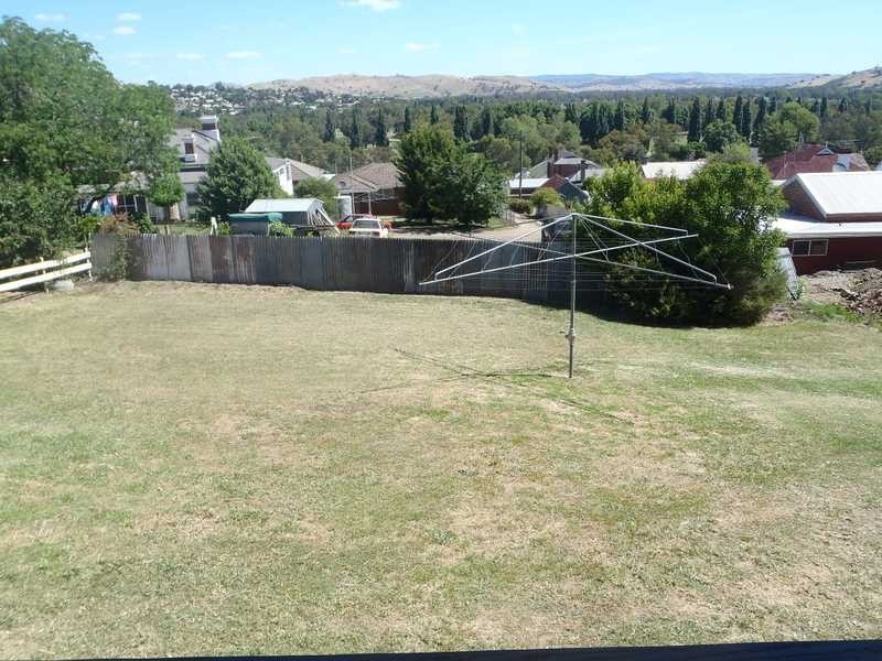 80 Punch Street, Gundagai NSW 2722