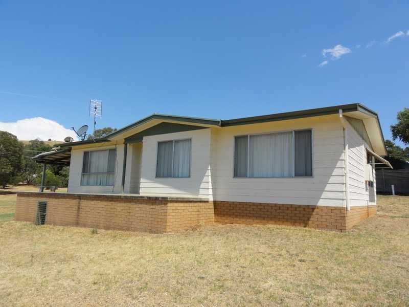 15 Eagle Street, Gundagai NSW 2722