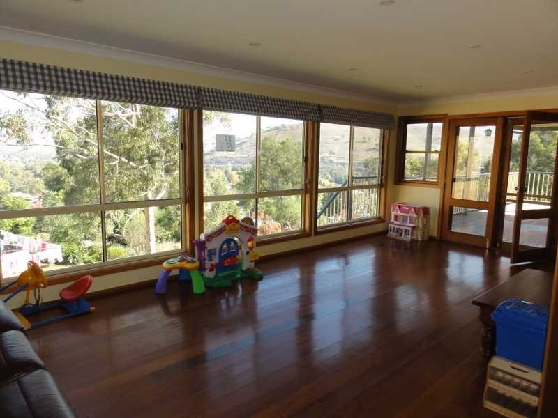 112 Hanley Street, Gundagai NSW 2722