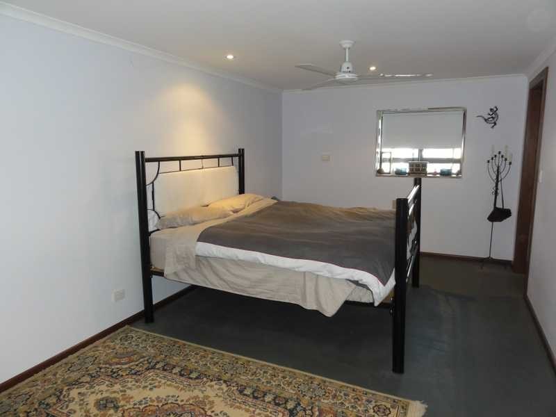 132 Mount Street, Gundagai NSW 2722