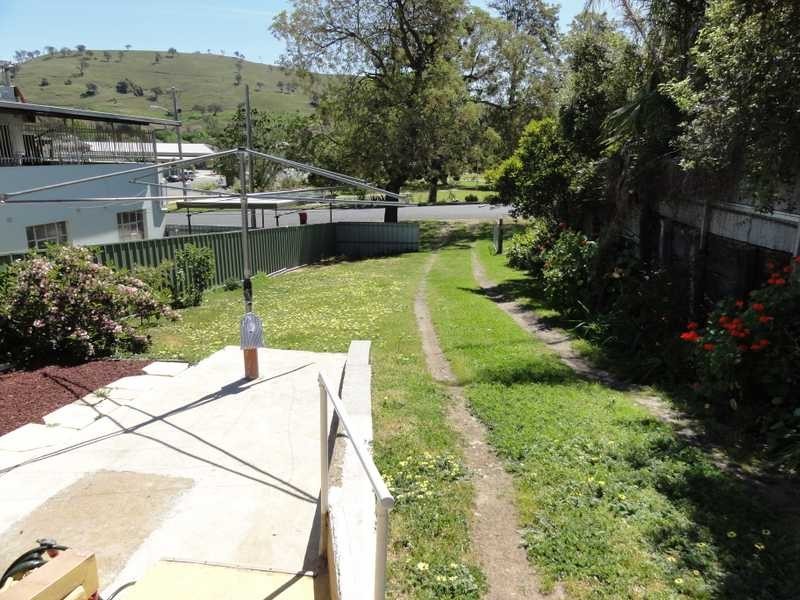 8 Kitchener Street, Gundagai NSW 2722