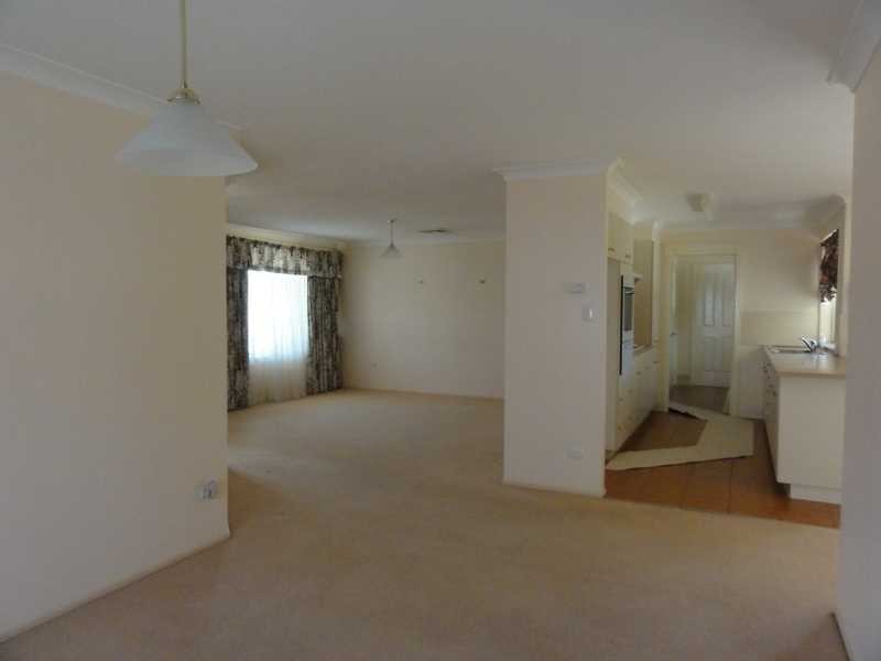 94 William Street, Gundagai NSW 2722