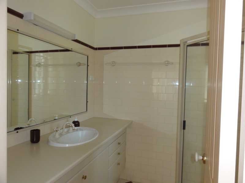 94 William Street, Gundagai NSW 2722