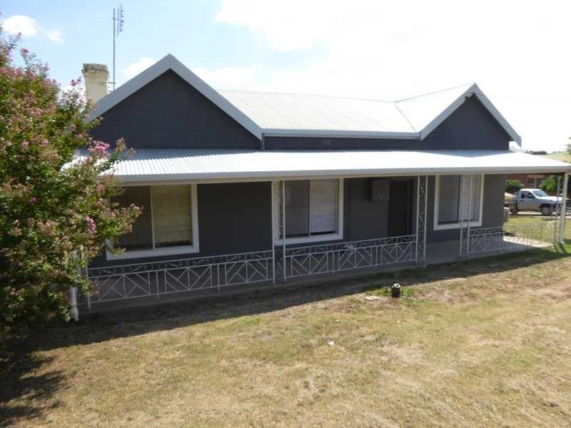 49 Mount Street, Gundagai NSW 2722