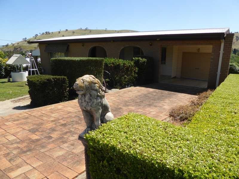 22 Tor Street, Gundagai NSW 2722