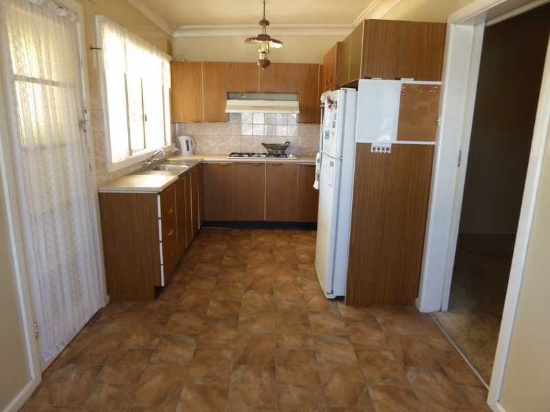 22 Tor Street, Gundagai NSW 2722