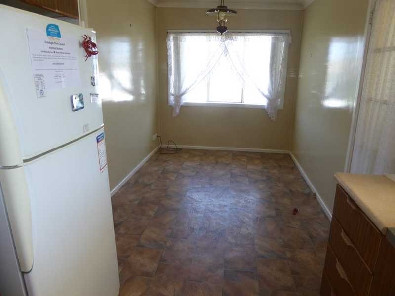 22 Tor Street, Gundagai NSW 2722