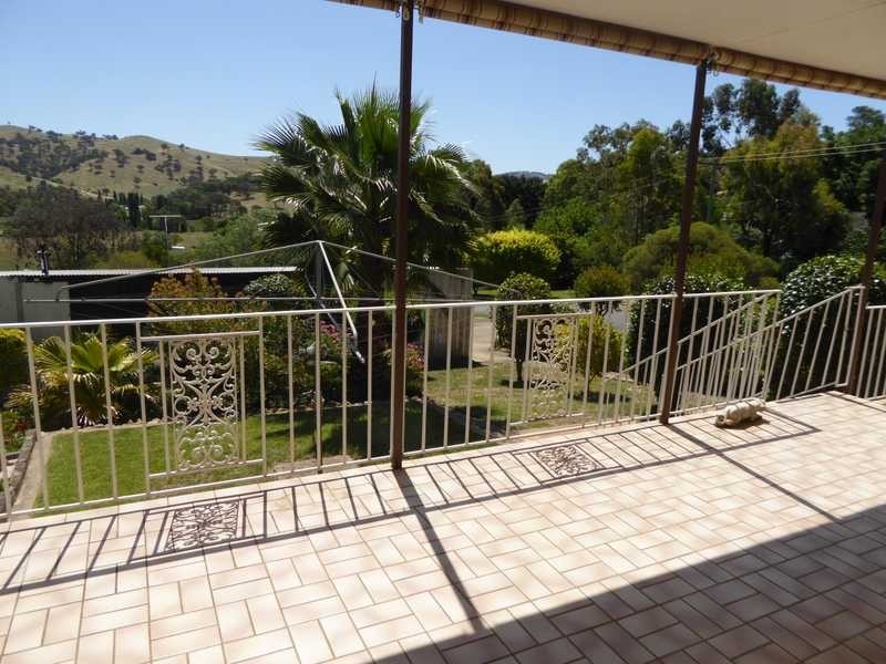 22 Tor Street, Gundagai NSW 2722