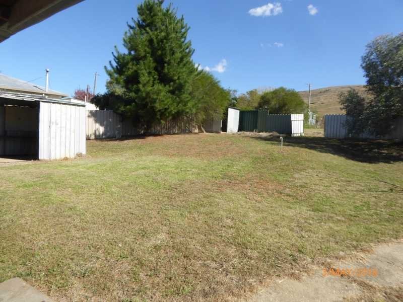 12 Dodd Street, Gundagai NSW 2722
