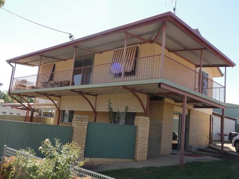 18 Mount Street, Gundagai NSW 2722