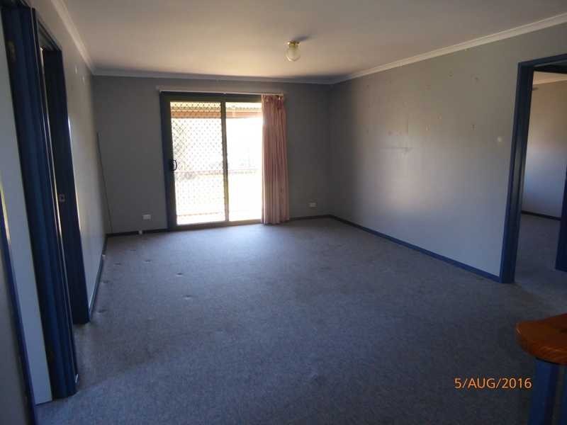 18 Mount Street, Gundagai NSW 2722