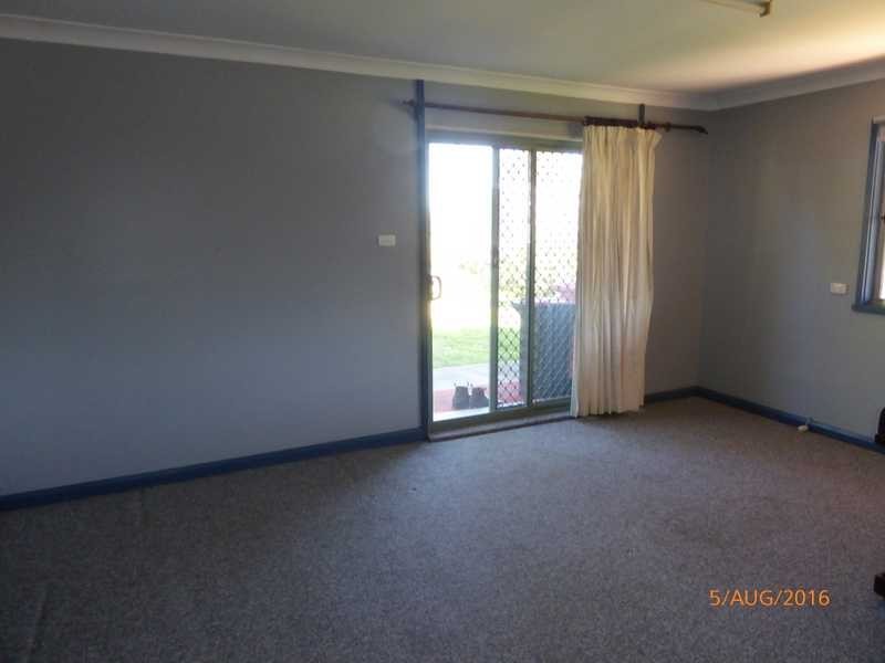 18 Mount Street, Gundagai NSW 2722