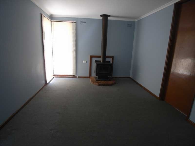 62 Tor Street, Gundagai NSW 2722