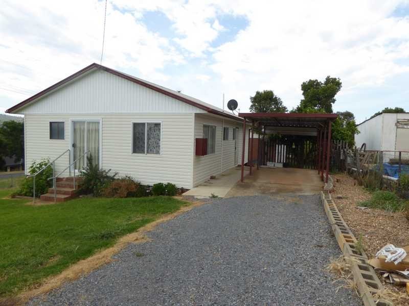 36 Luke Street, Gundagai NSW 2722