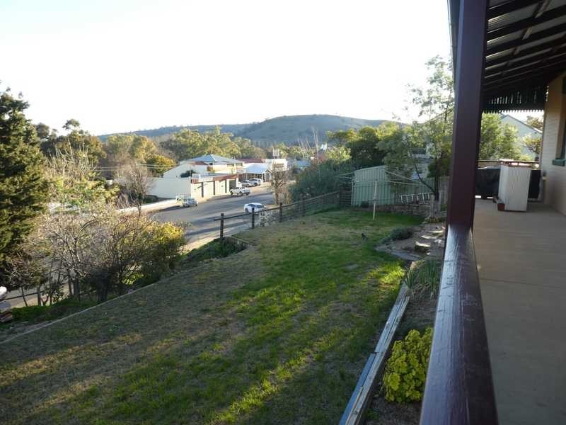 6 Virgil Street, Gundagai NSW 2722