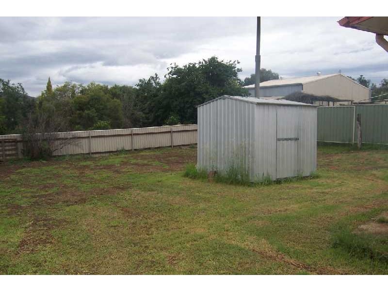 68 West Street, Gundagai NSW 2722