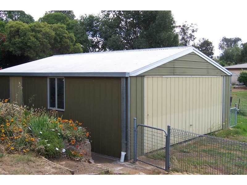 9 Parkes Street, Gundagai NSW 2722