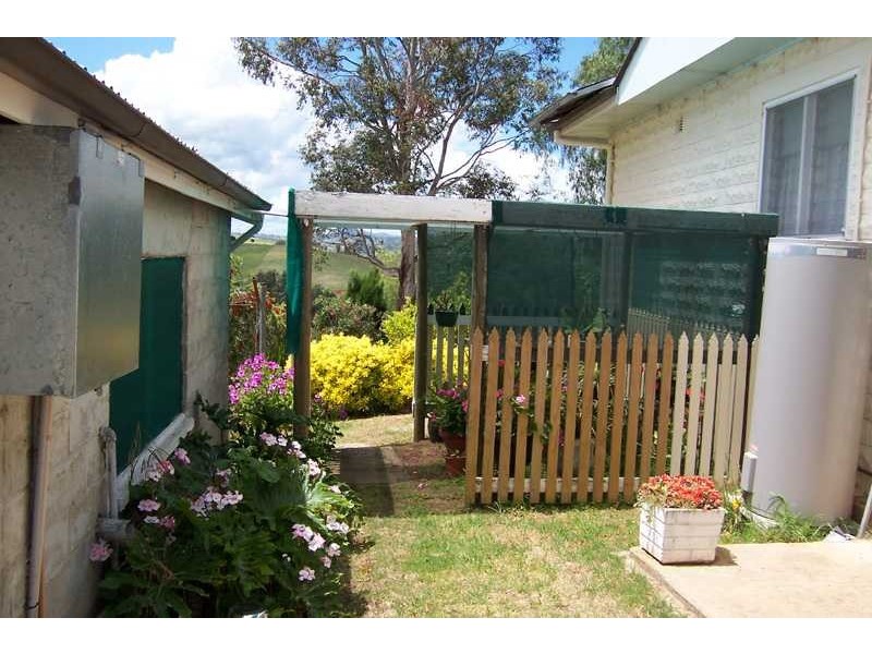 9 Parkes Street, Gundagai NSW 2722